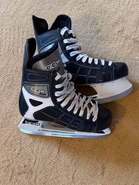 NHL CCM Black & White Ice Hockey Skates size 9